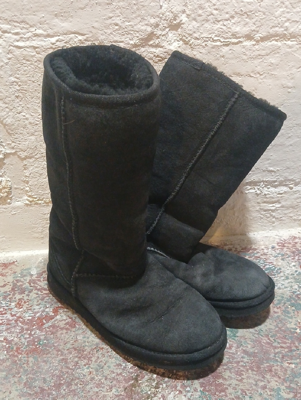 Black Sheepskin-Lined Boots - Plush Interior